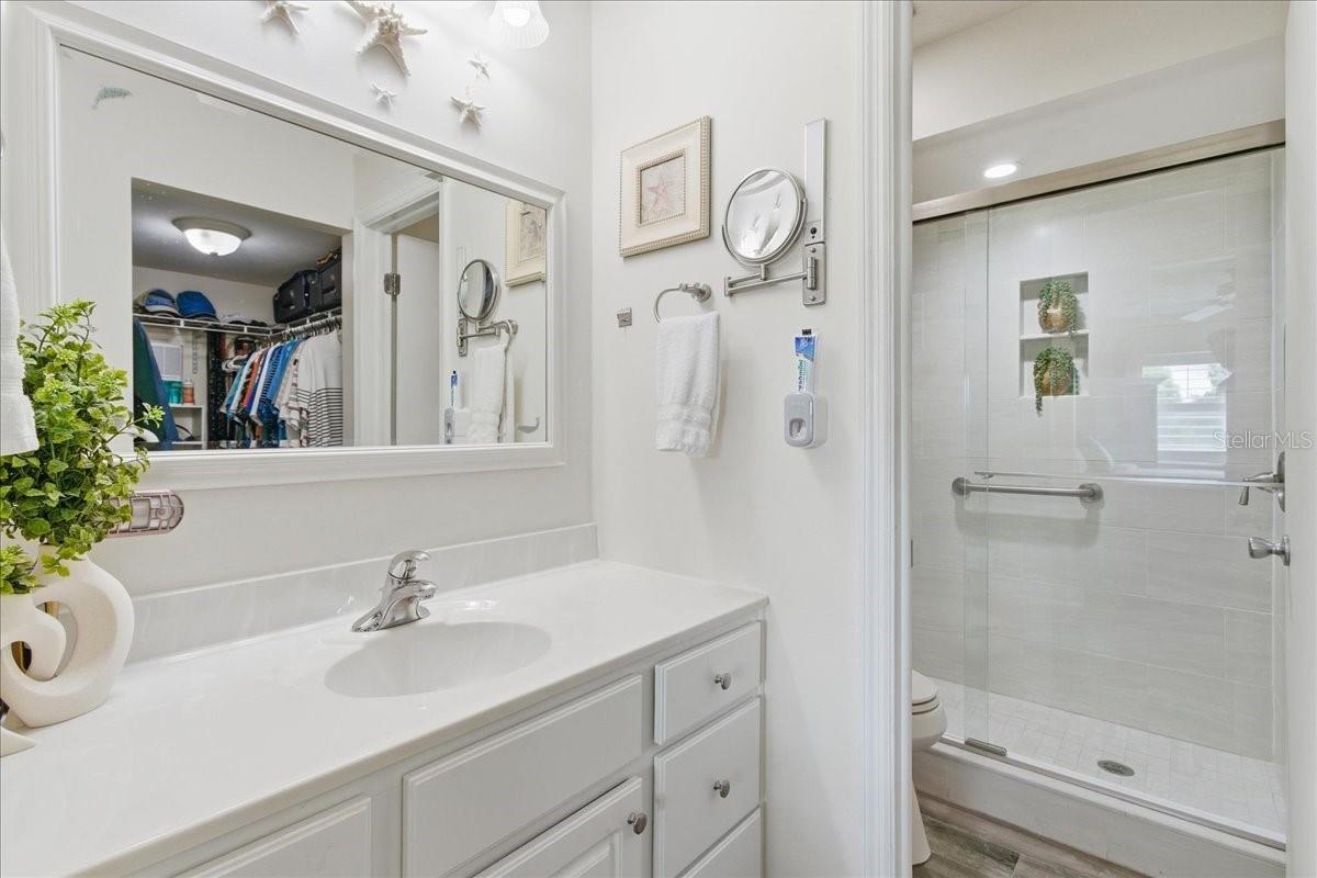 6111 Lake Pointe Dr #202 Property Photo 26
