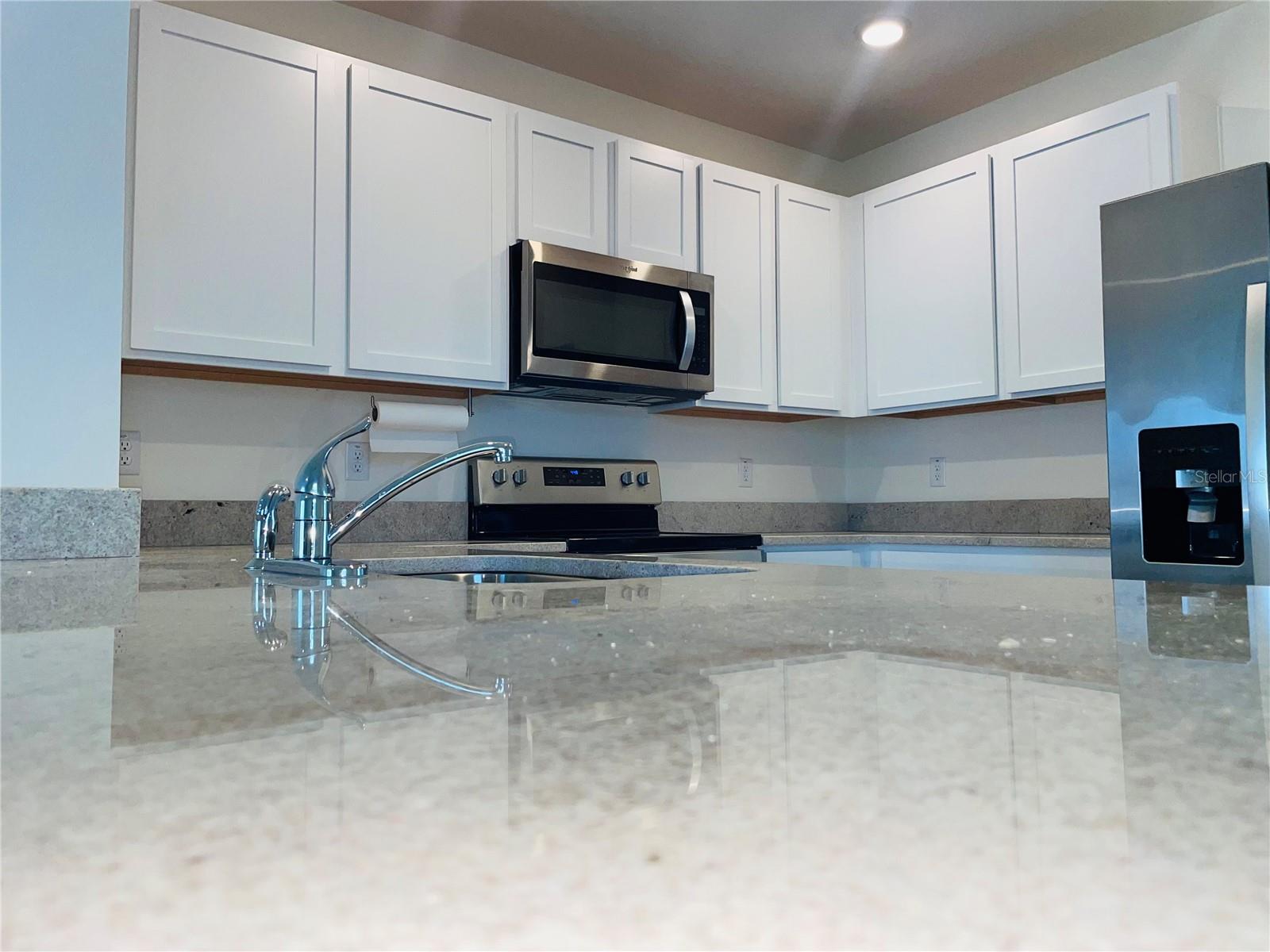 17043 Oval Rum Dr Property Photo 4