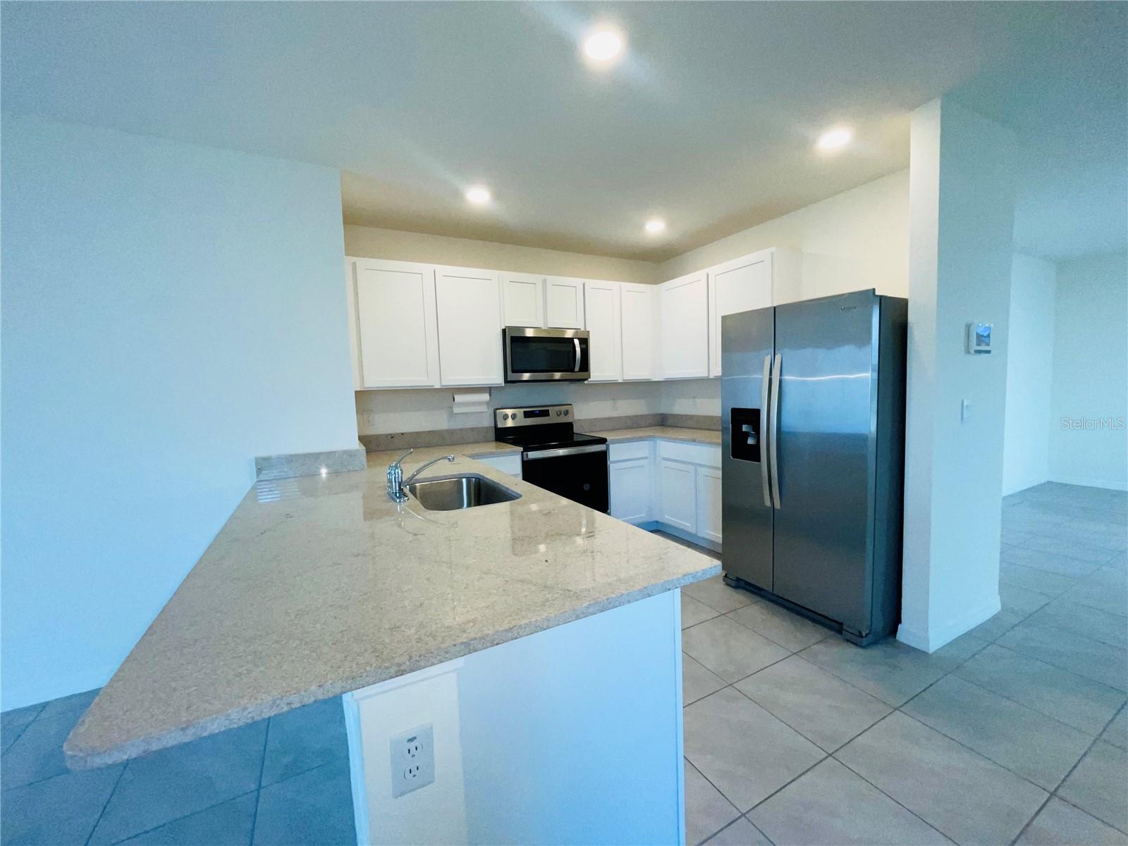 17043 Oval Rum Dr Property Photo 6