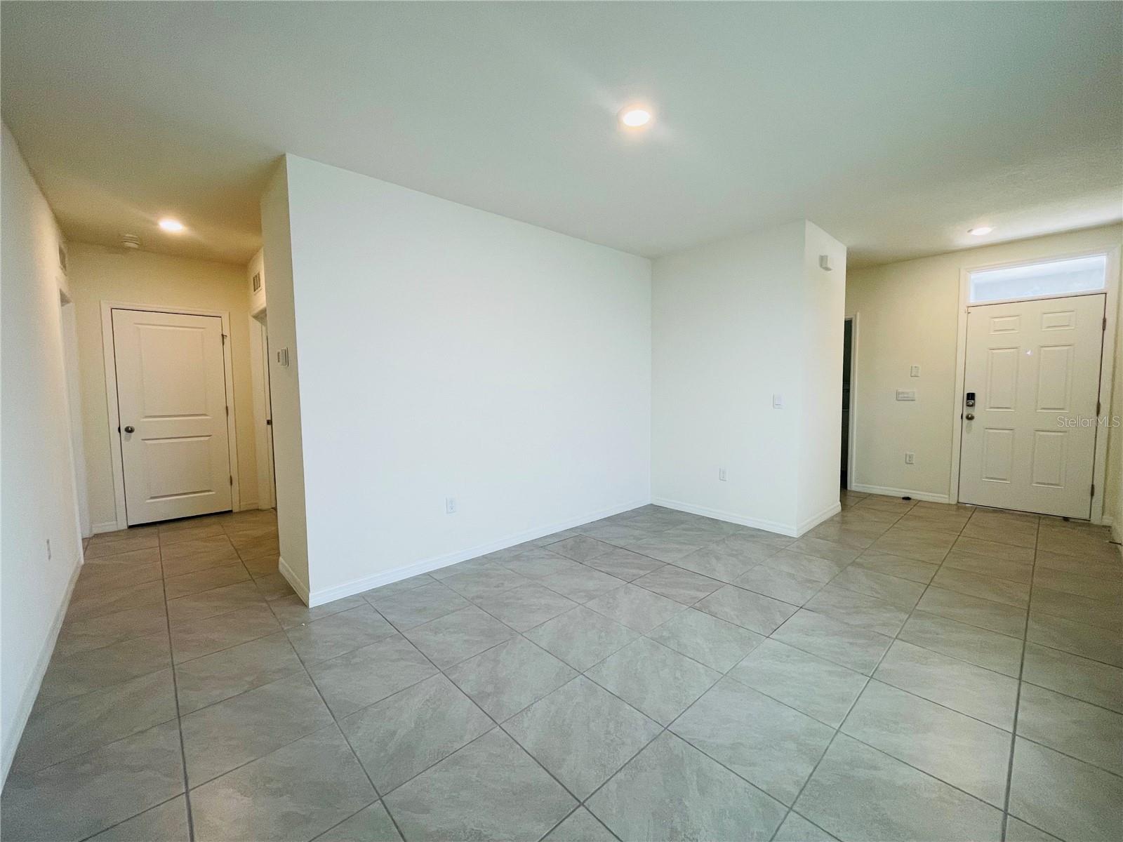 17043 Oval Rum Dr Property Photo 9