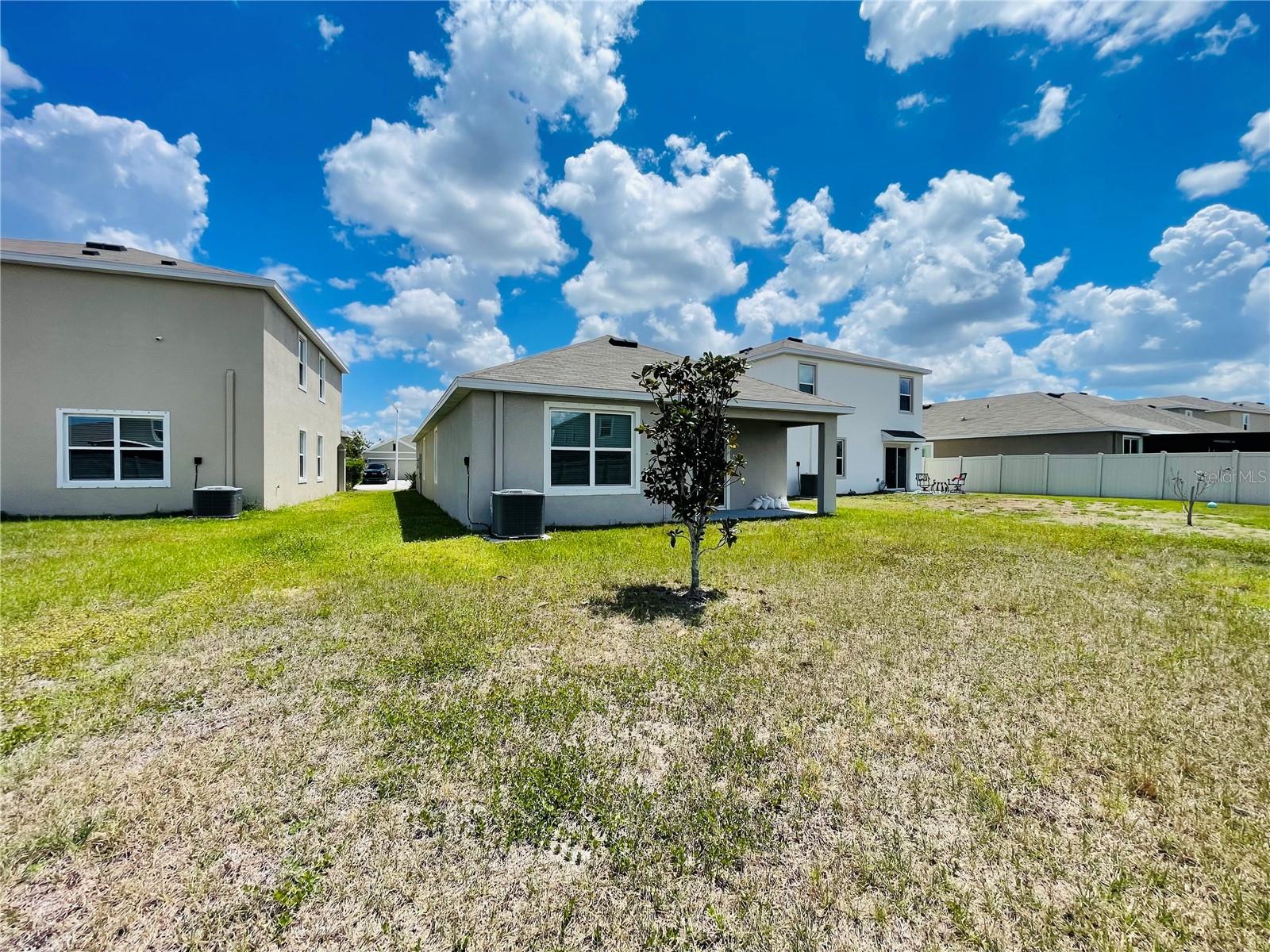 17043 Oval Rum Dr Property Photo 15