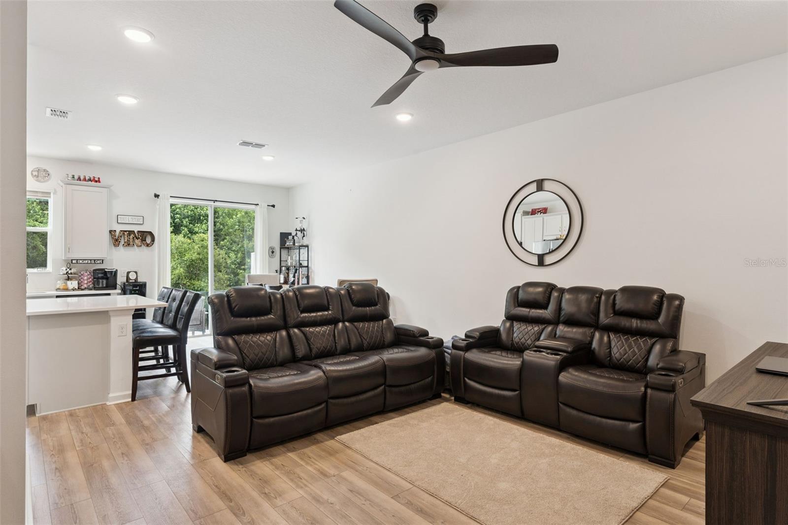 914 Spring Palms Loop Property Photo 5