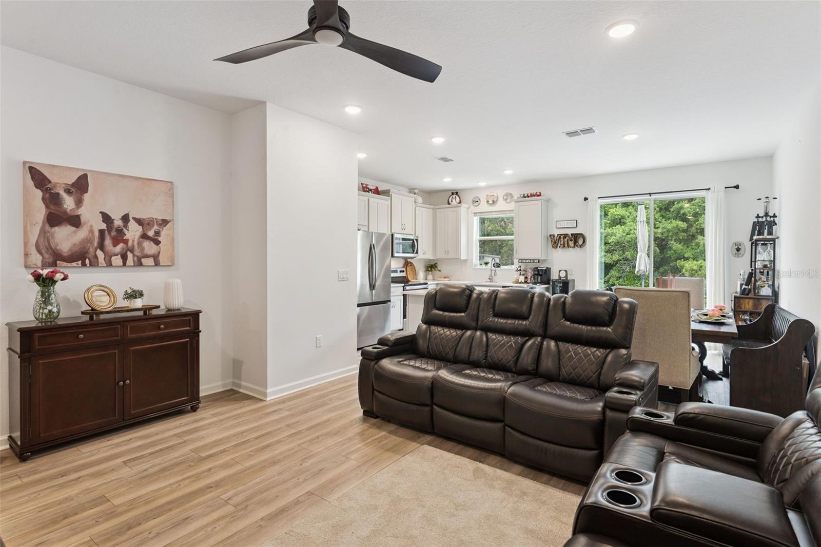 914 Spring Palms Loop Property Photo 6