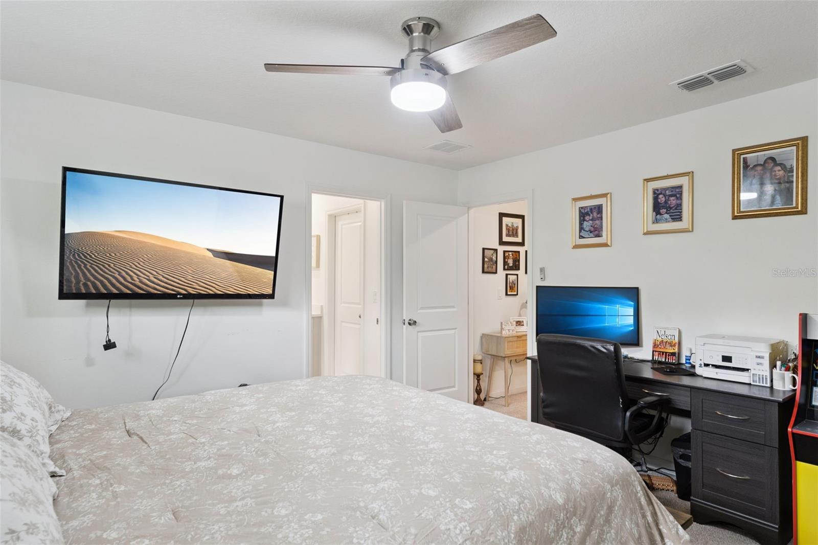 914 Spring Palms Loop Property Photo 18