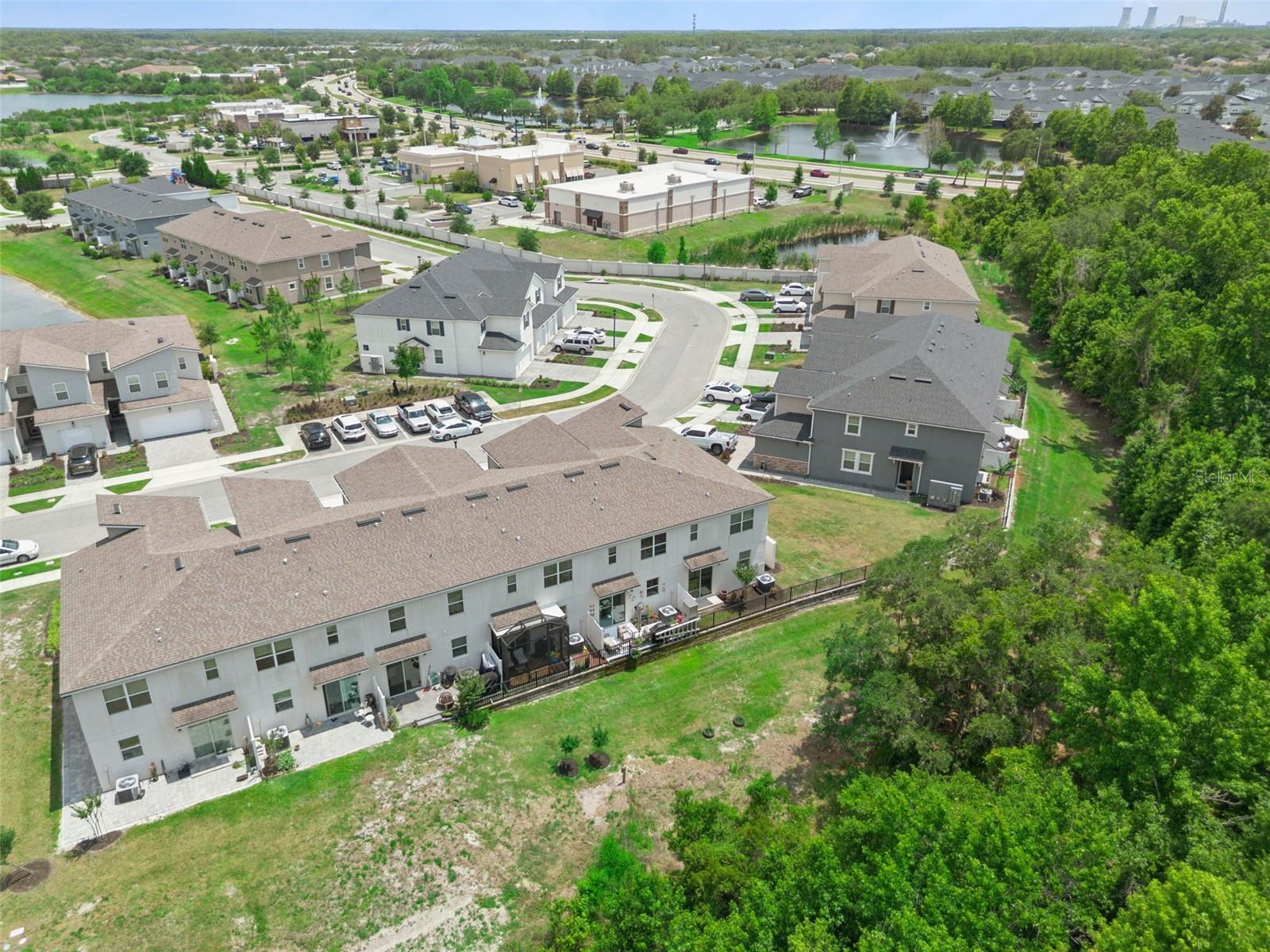 914 Spring Palms Loop Property Photo 31