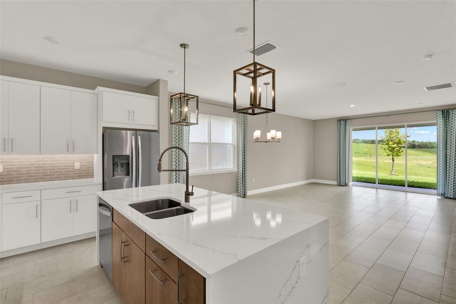 2063 Keystone Pass Blvd Property Photo 2