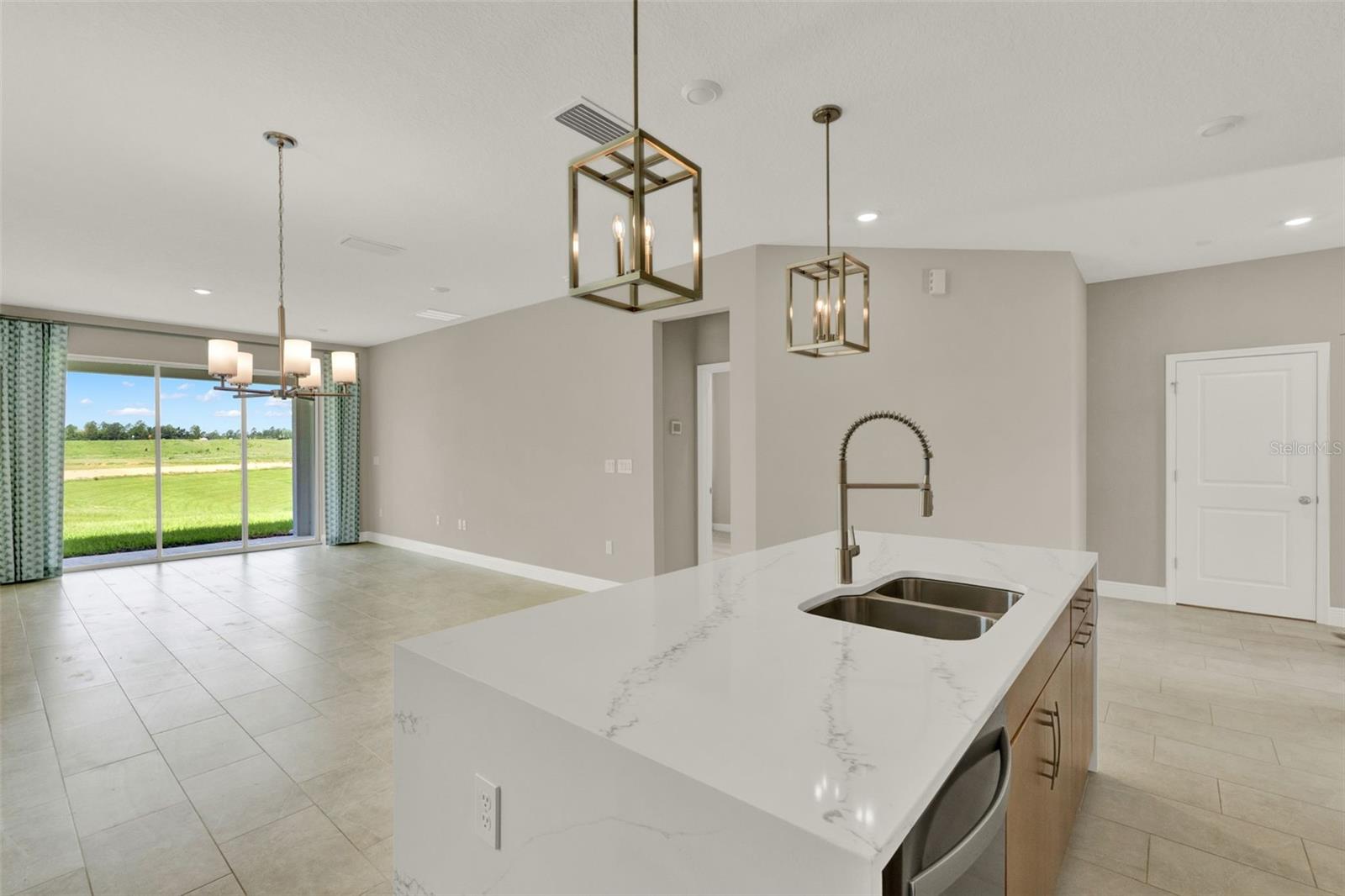 2063 Keystone Pass Blvd Property Photo 4