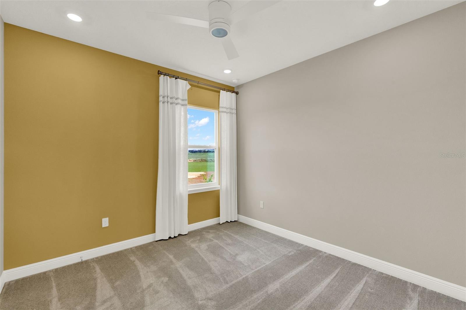 2063 Keystone Pass Blvd Property Photo 16
