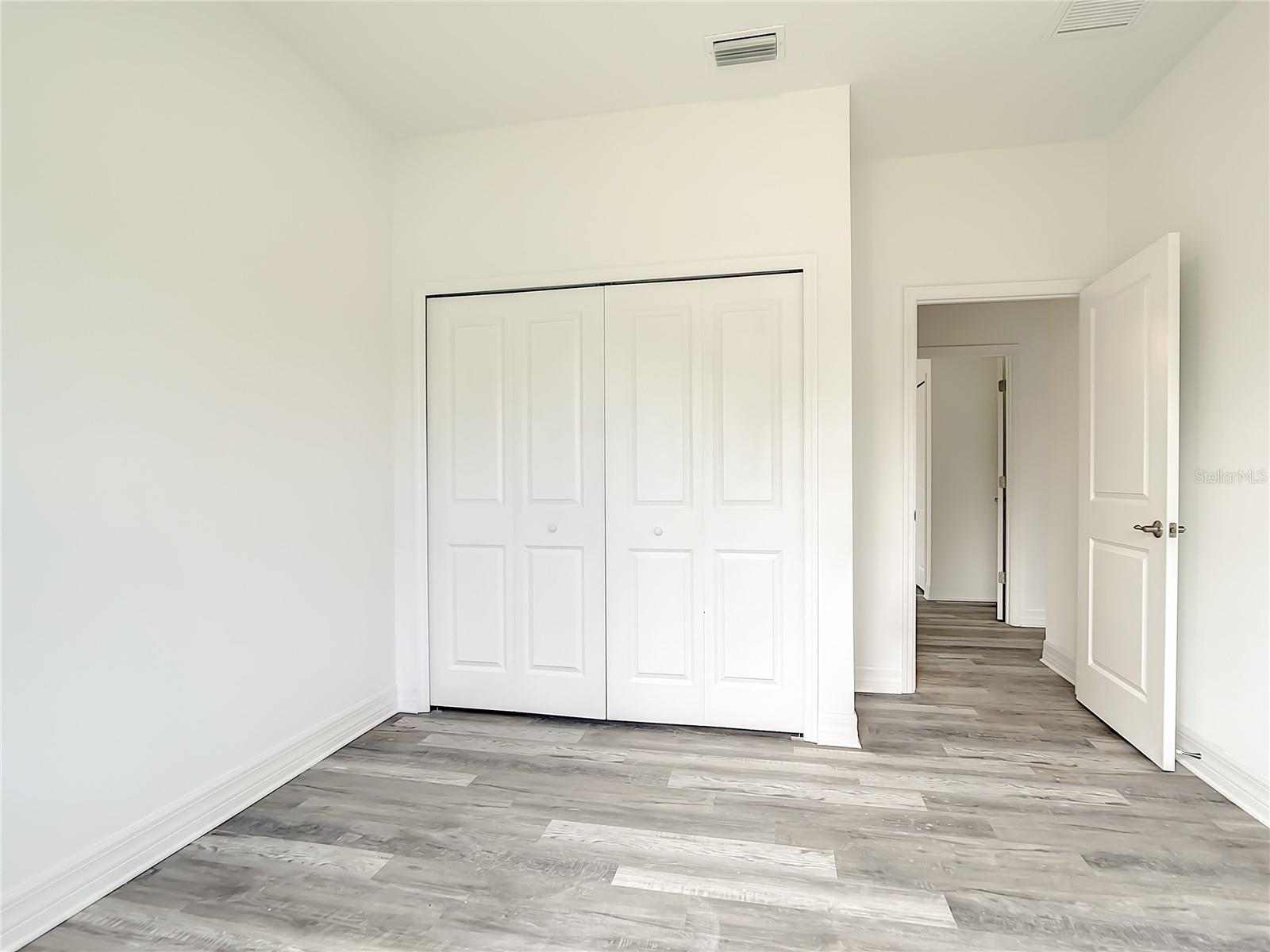 14210 Luxo Ave Property Photo 12