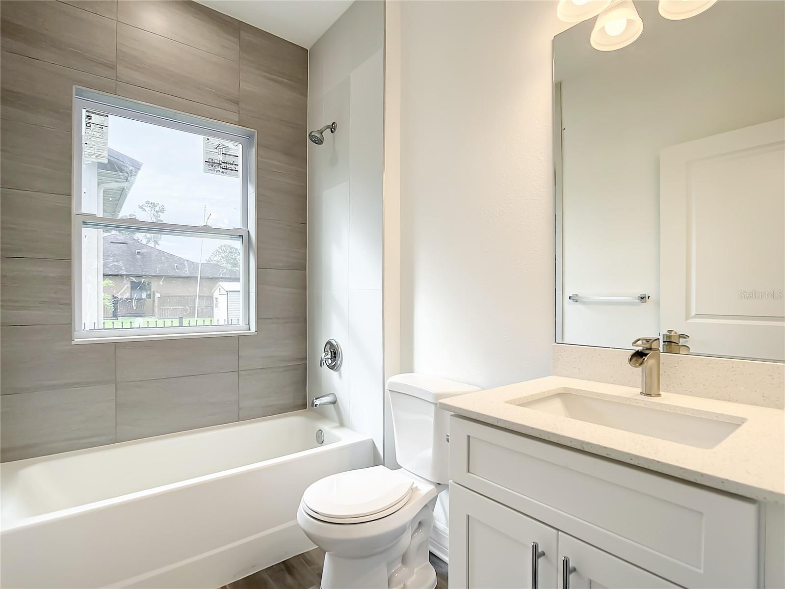14210 Luxo Ave Property Photo 15