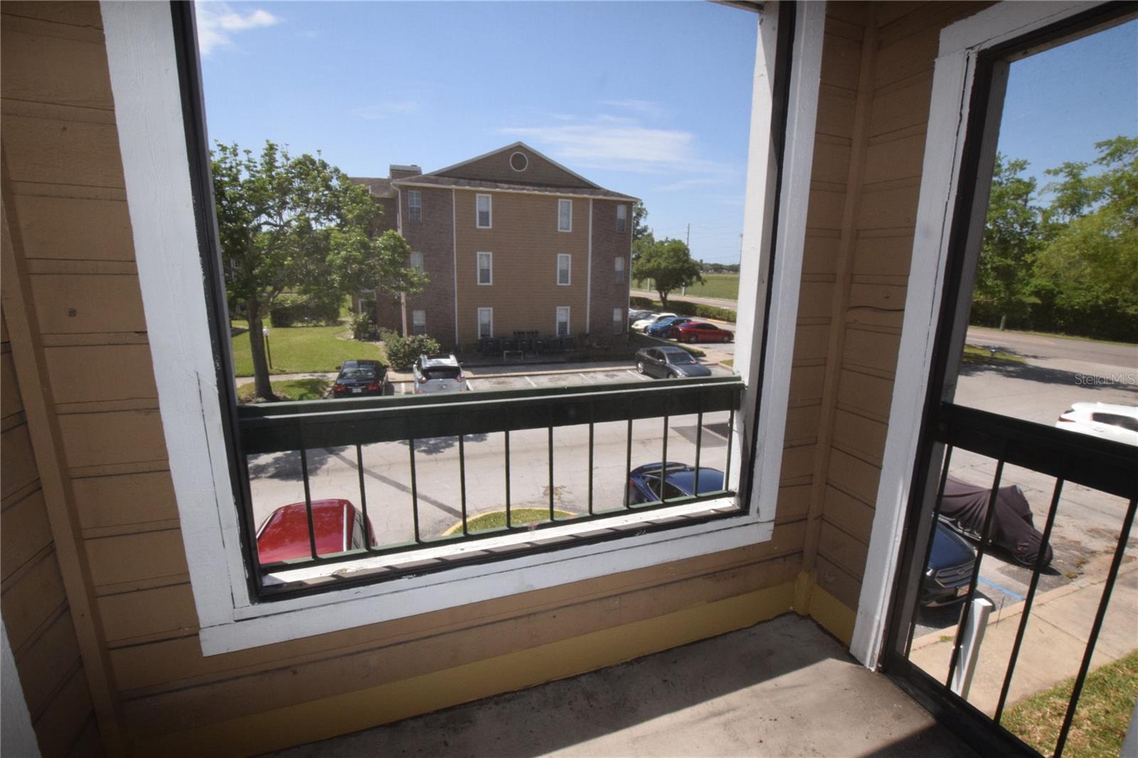 5533 Chrishire Way #f201 Property Photo 3