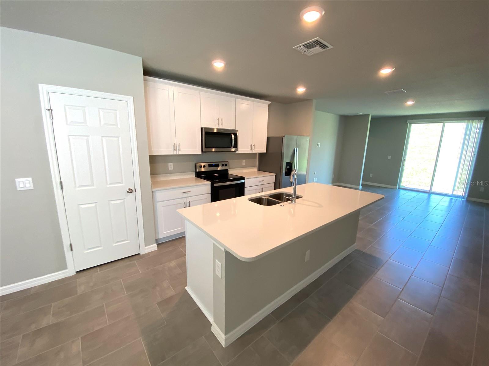 3122 Bella Vista Dr Property Photo 8