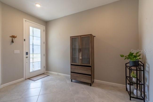 42982 Parkside Ct Property Photo 4