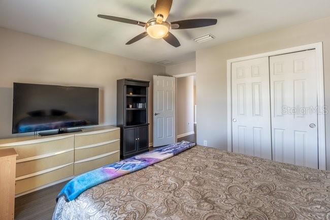 42982 Parkside Ct Property Photo 23