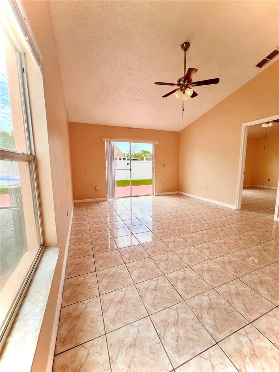 2416 Condado Ct Property Photo 2