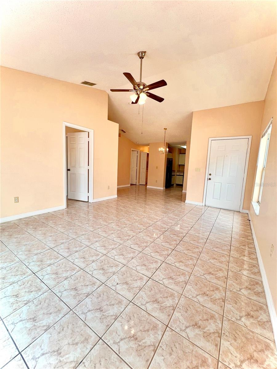 2416 Condado Ct Property Photo 3