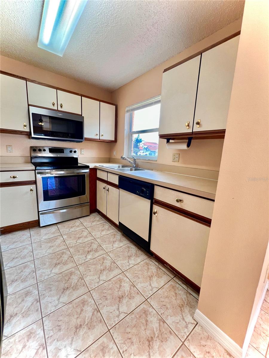 2416 Condado Ct Property Photo 18