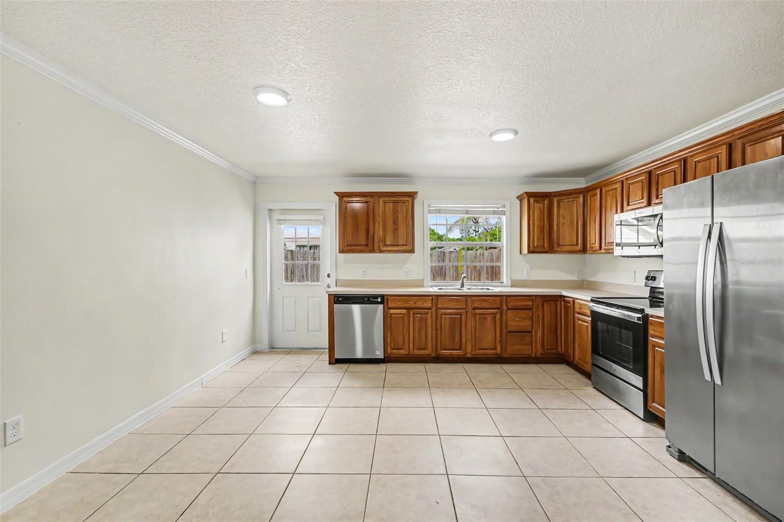 245 Oak Run Ct Property Photo 6