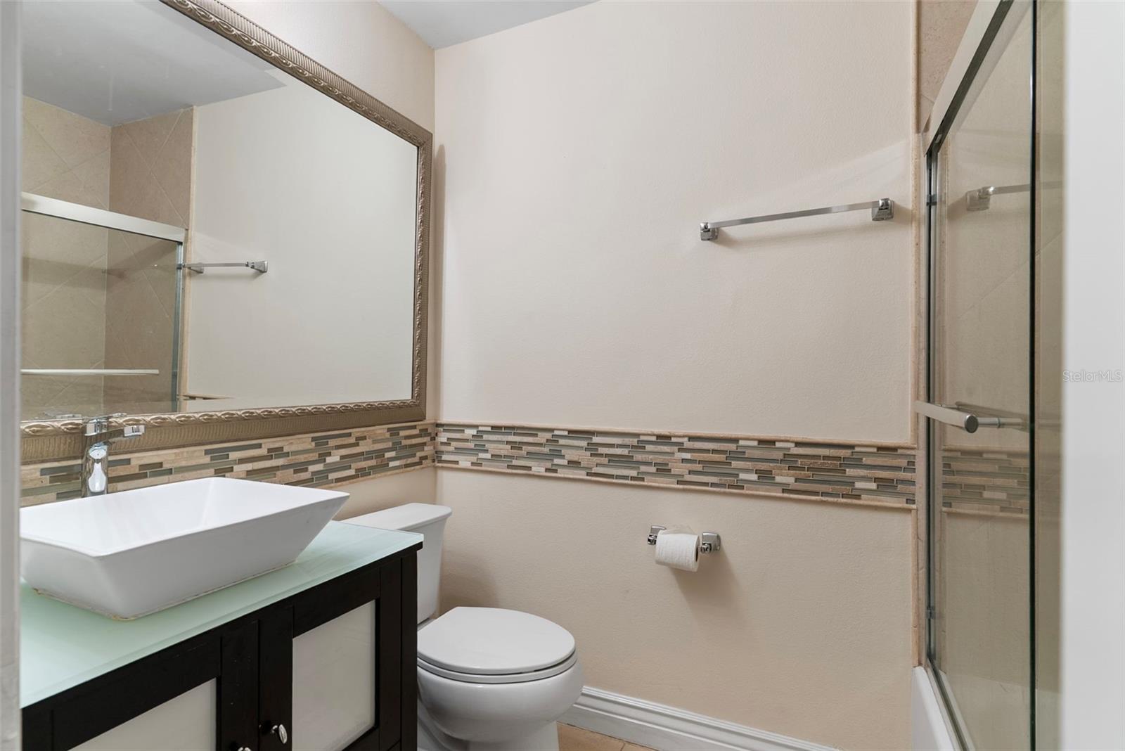 618 Maple Oak Cir #108 Property Photo 30