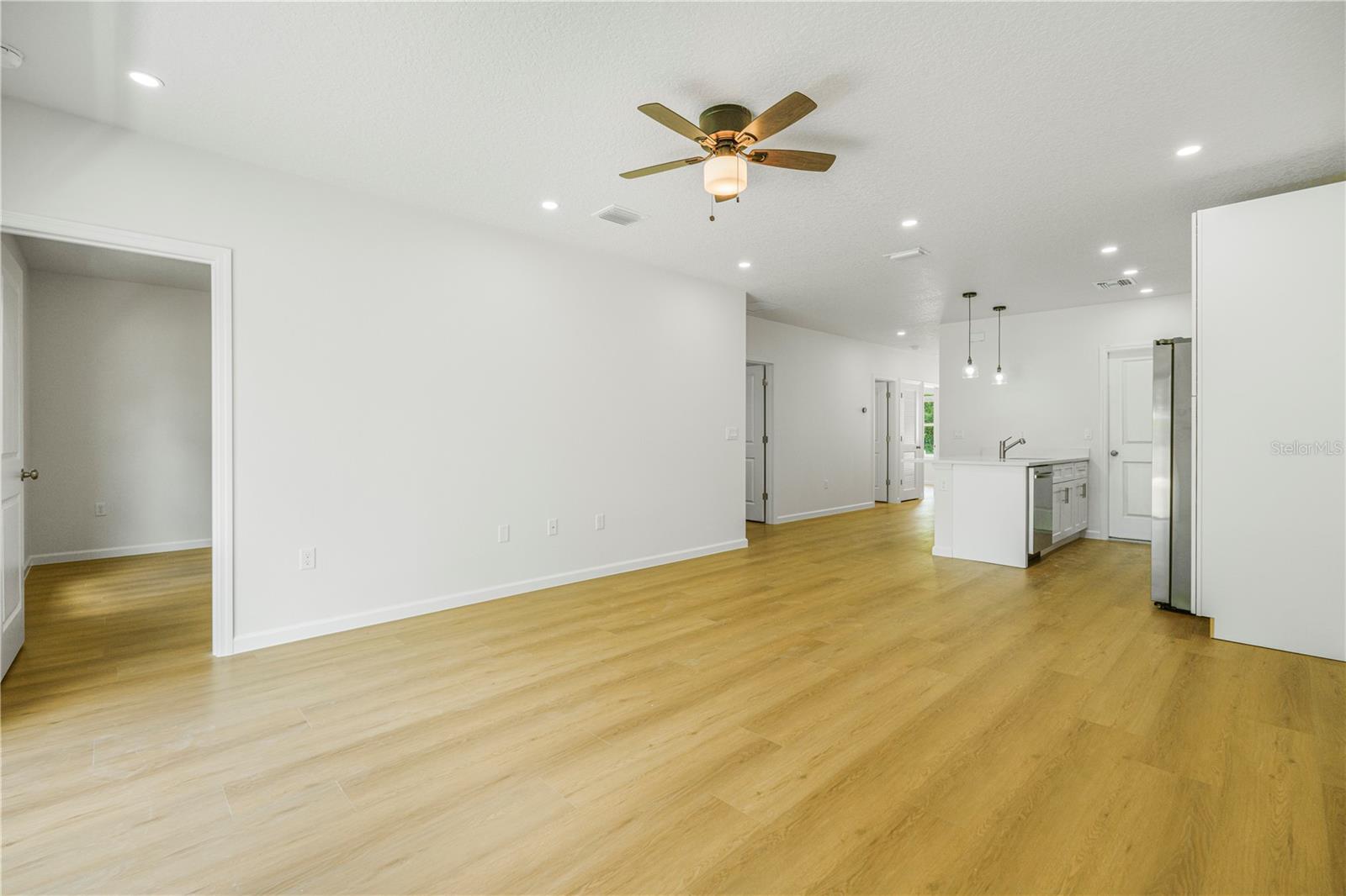 525-526 Pine Lane Property Photo 9