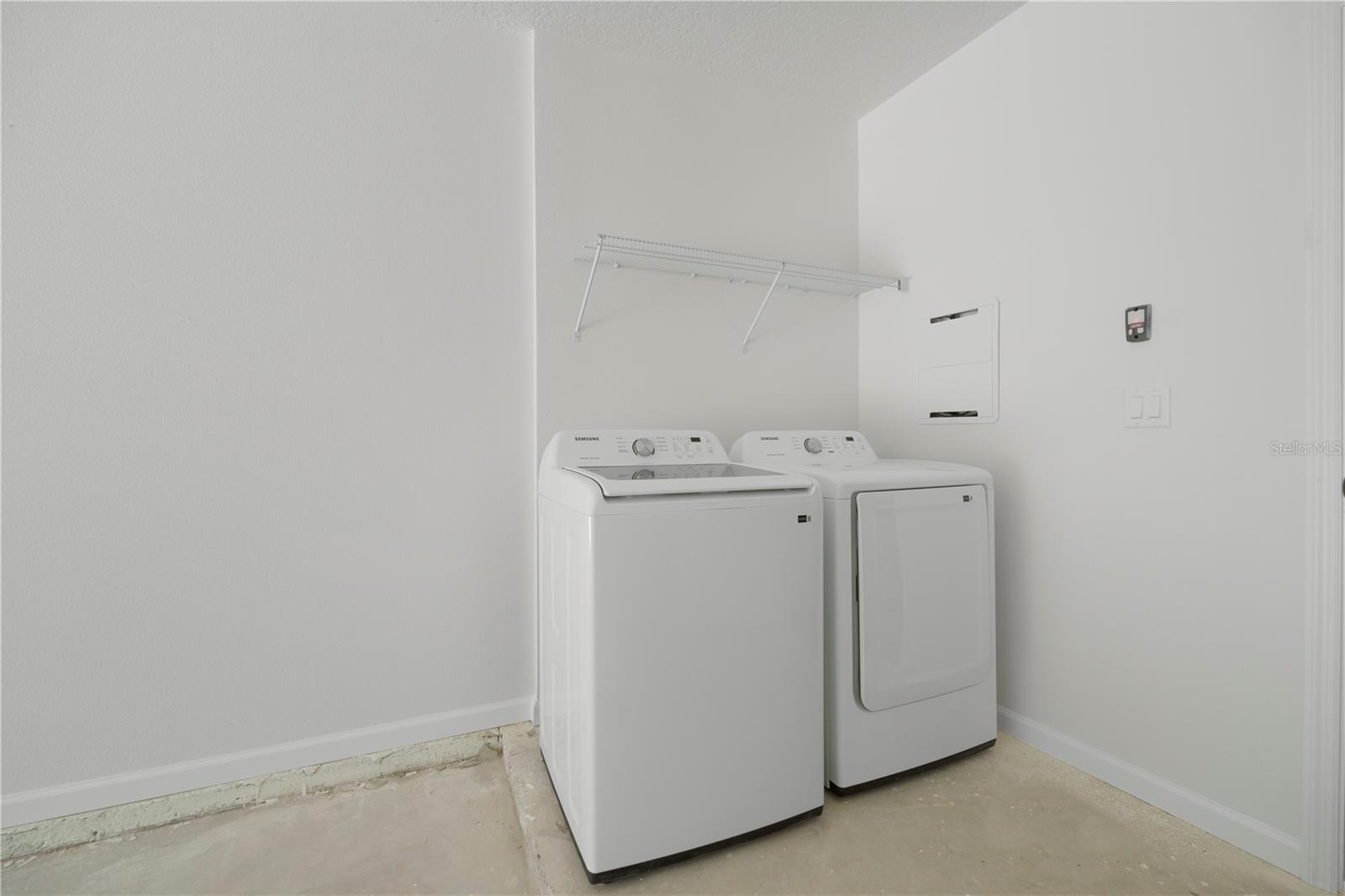 525-526 Pine Lane Property Photo 16
