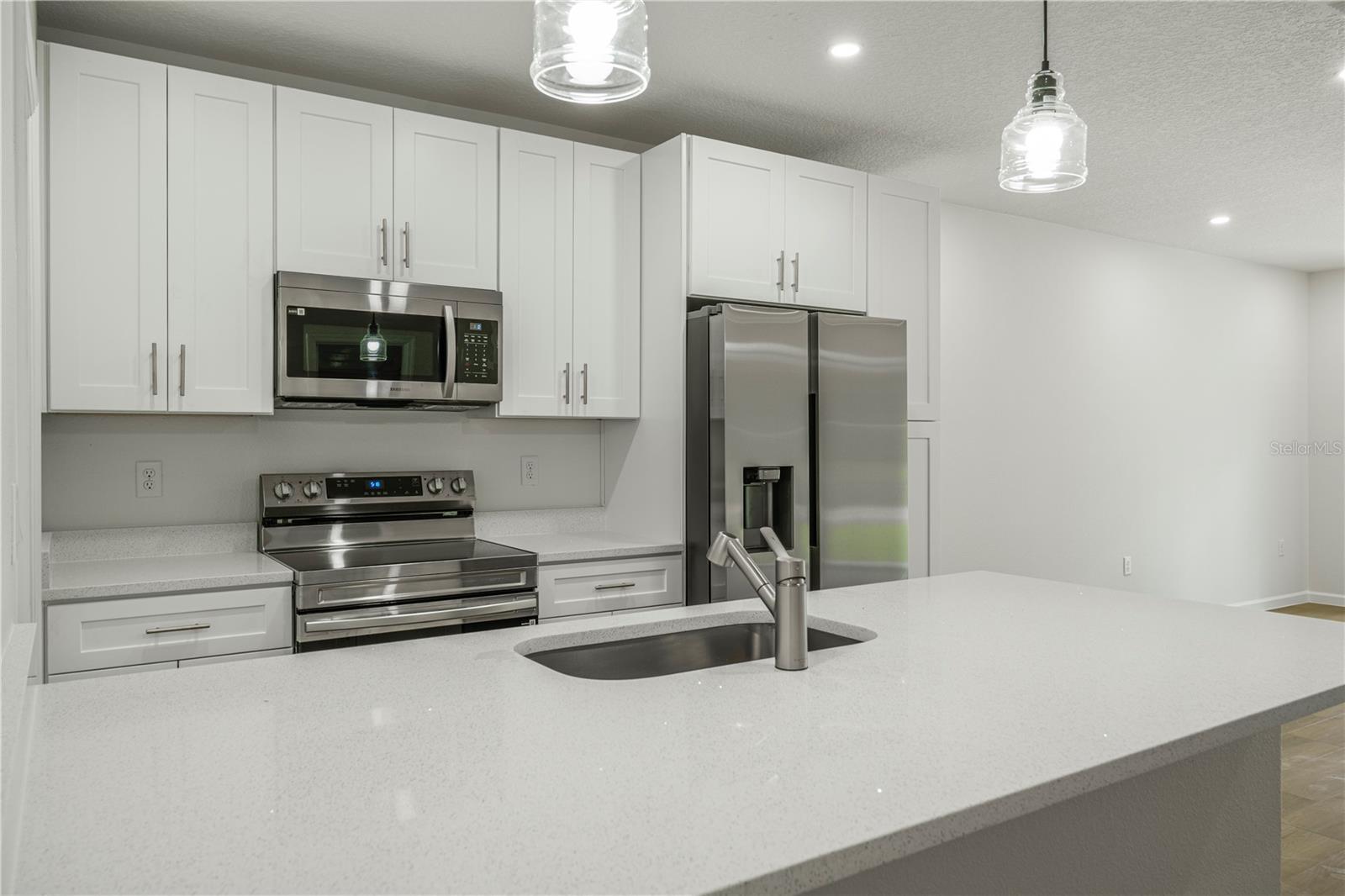525-526 Pine Lane Property Photo 17