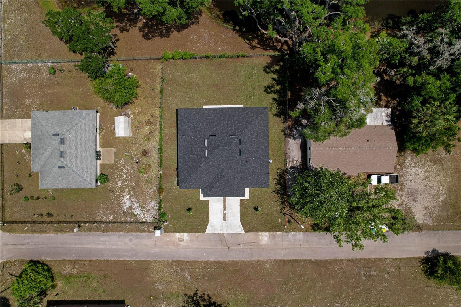 525-526 Pine Lane Property Photo 18
