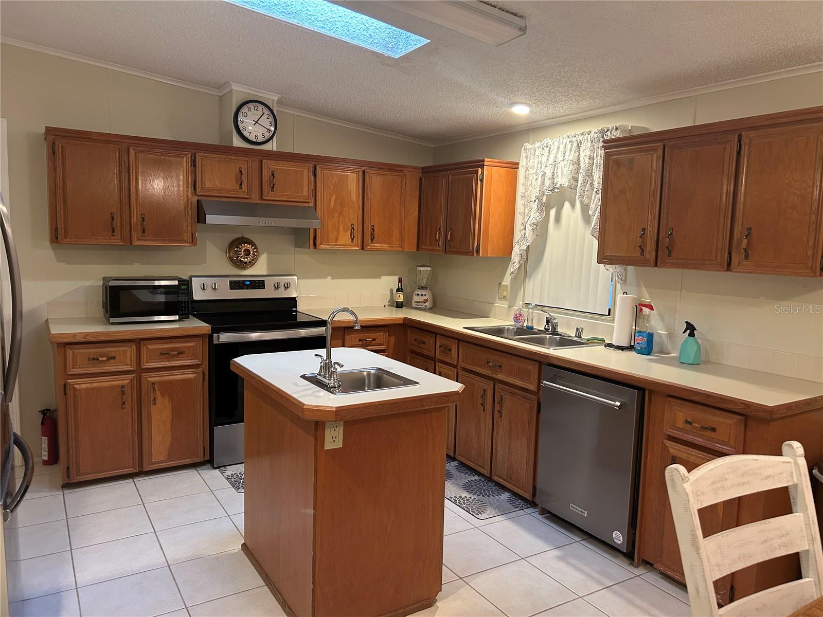 252 Rita Bee Ave Property Photo 5