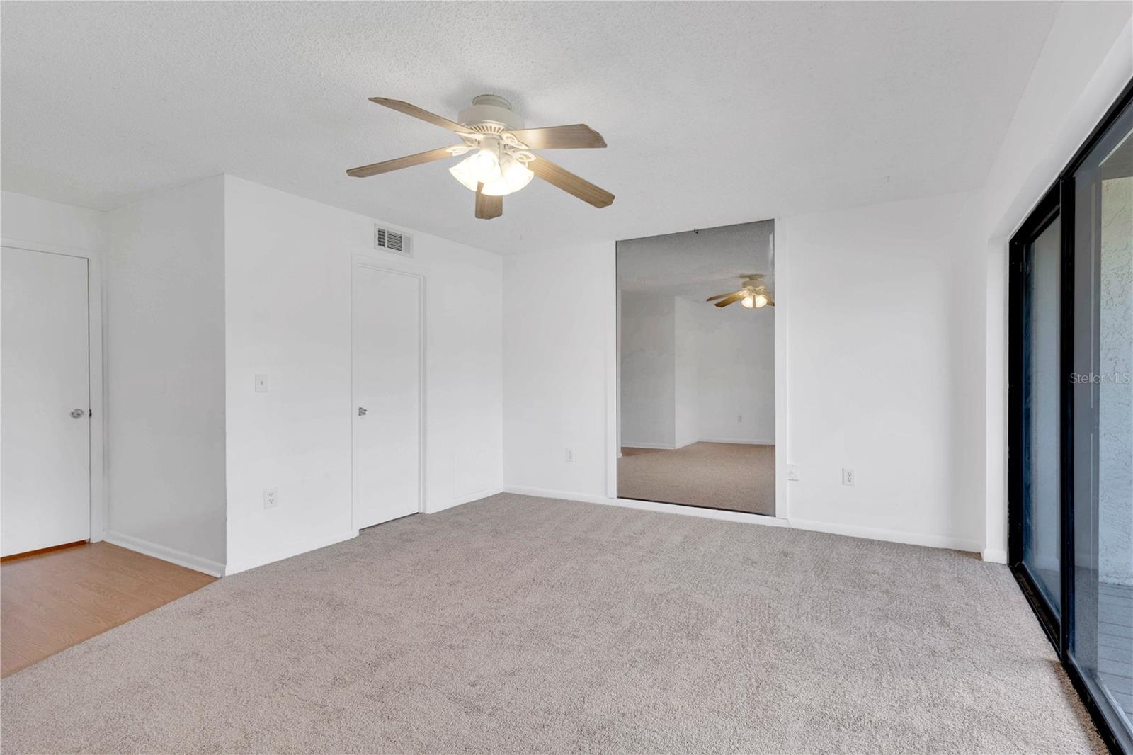 1329 Windsor Dr Property Photo 17