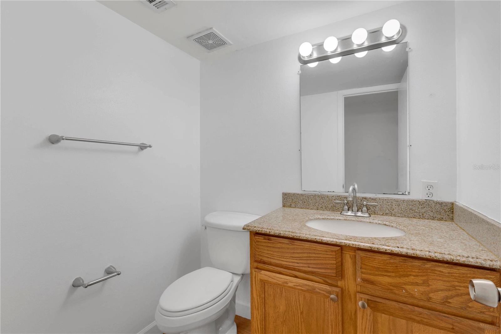 1329 Windsor Dr Property Photo 29