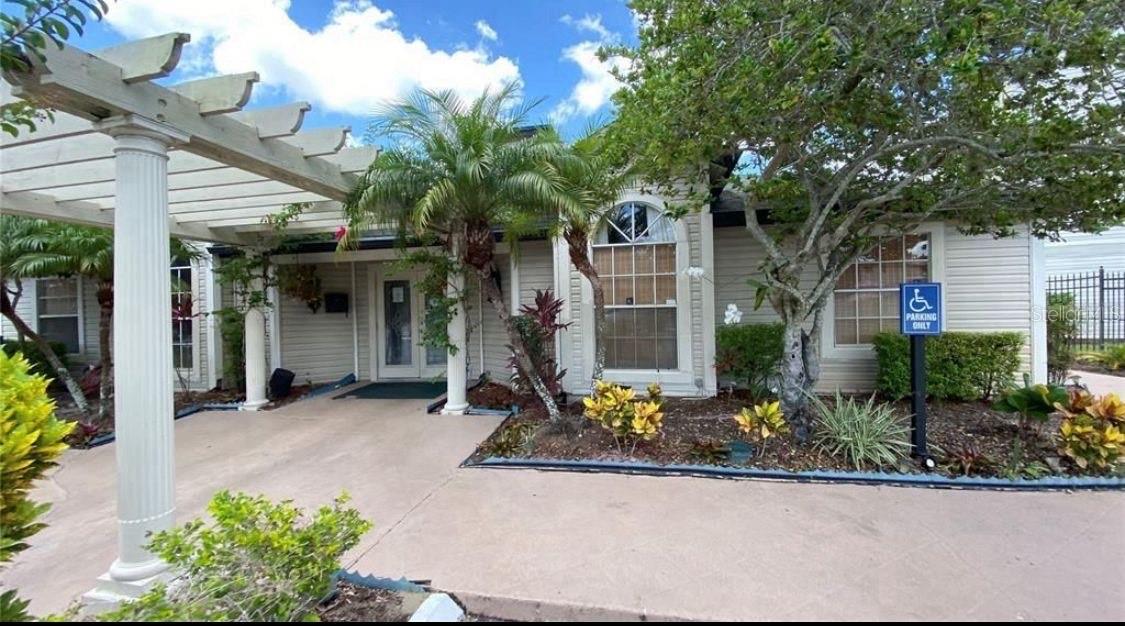 1908 Lake Atriums Cir #14 Property Photo 2