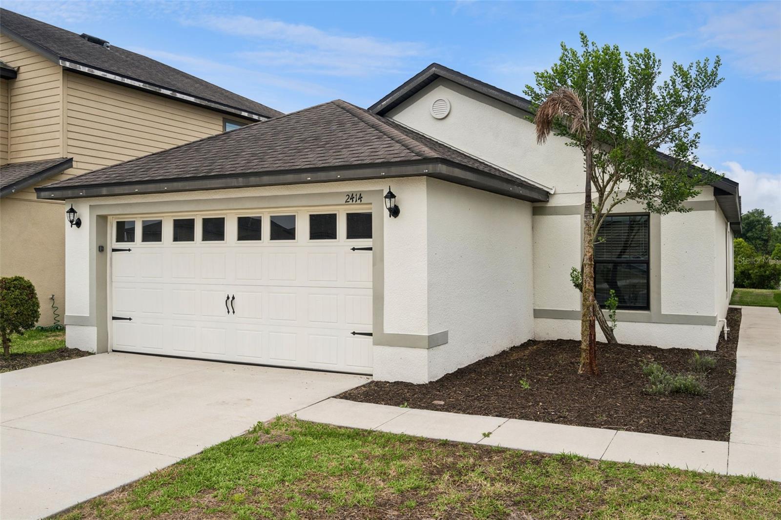 2414 Caspian Dr Property Photo 4