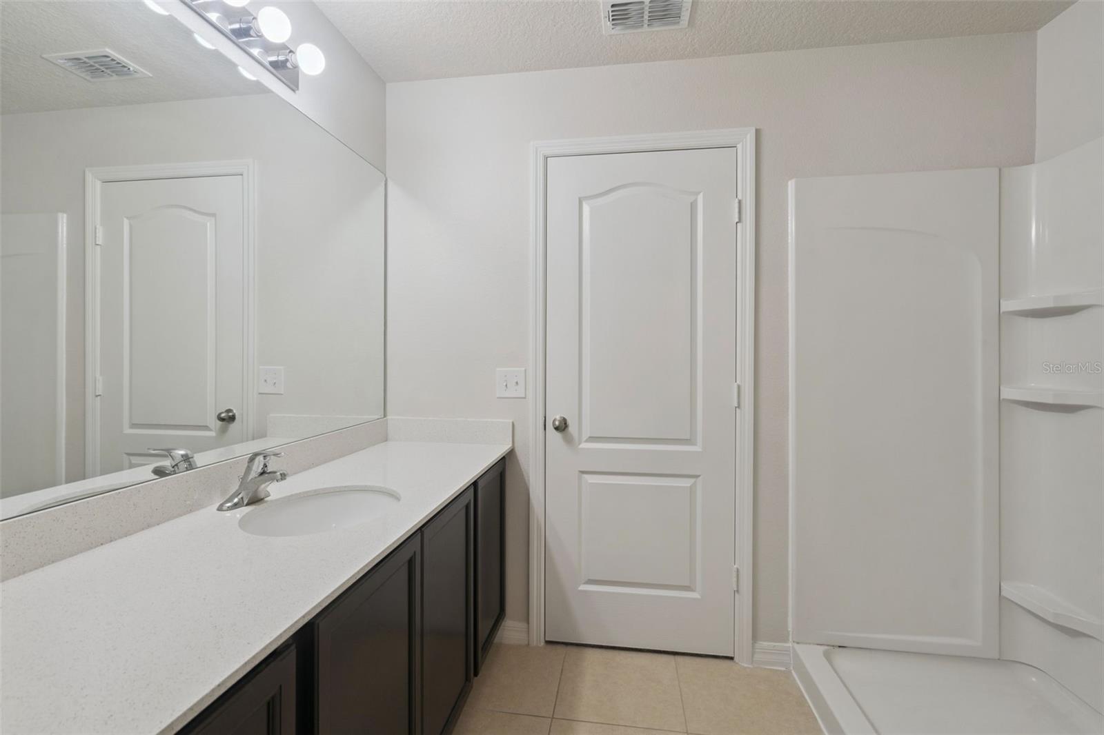 2414 Caspian Dr Property Photo 18