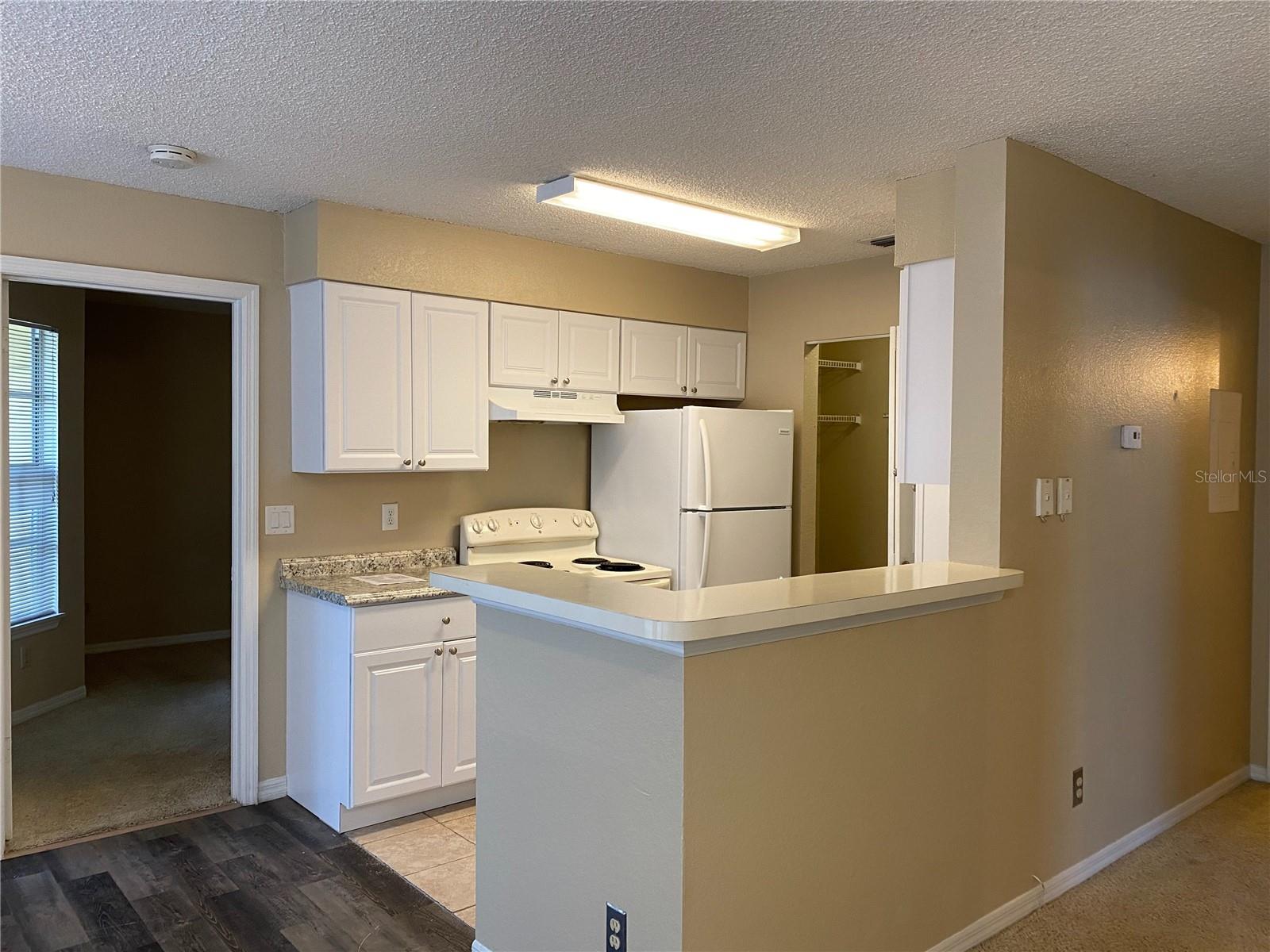 1057 S Hiawassee Rd #1912 Property Photo 3