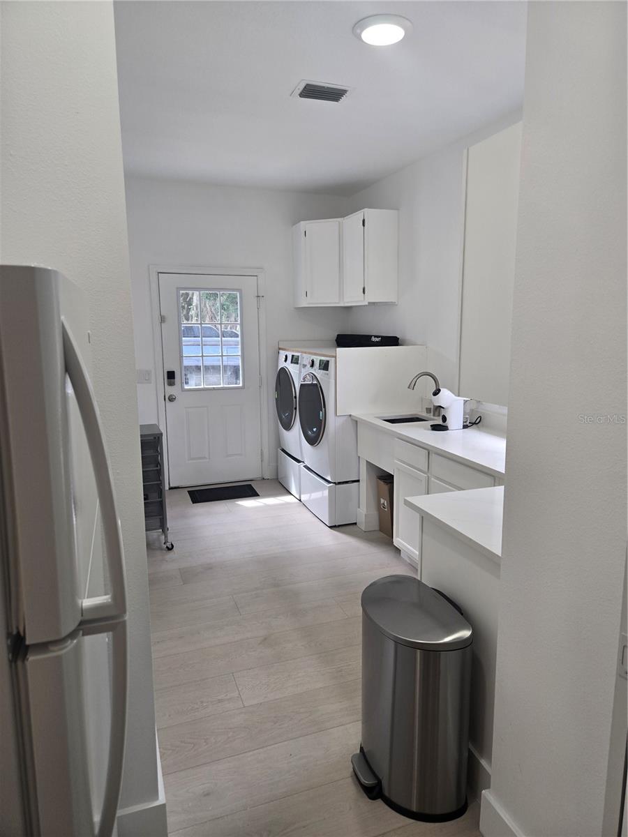 560 Eden Dr Property Photo 8