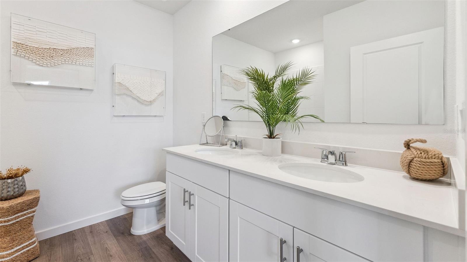 2536 Kinsale Ln Property Photo 13