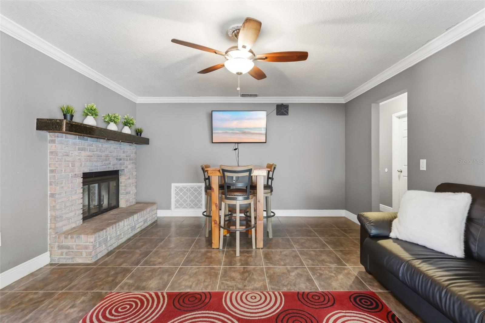 8509 Sandberry Blvd Property Photo 4