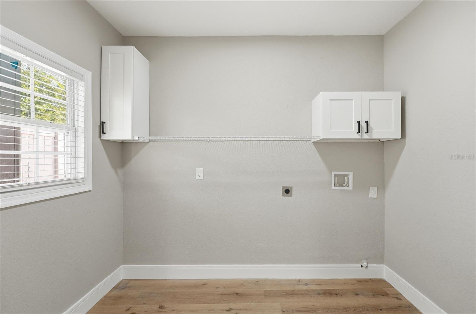 15 E Laurel St Property Photo 42