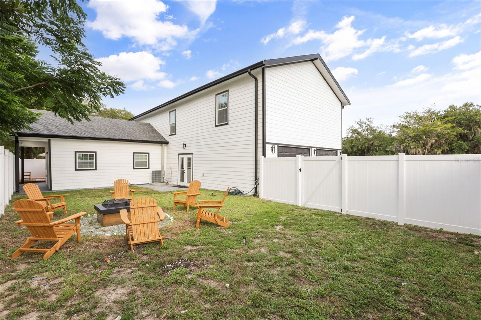 15 E Laurel St Property Photo 52