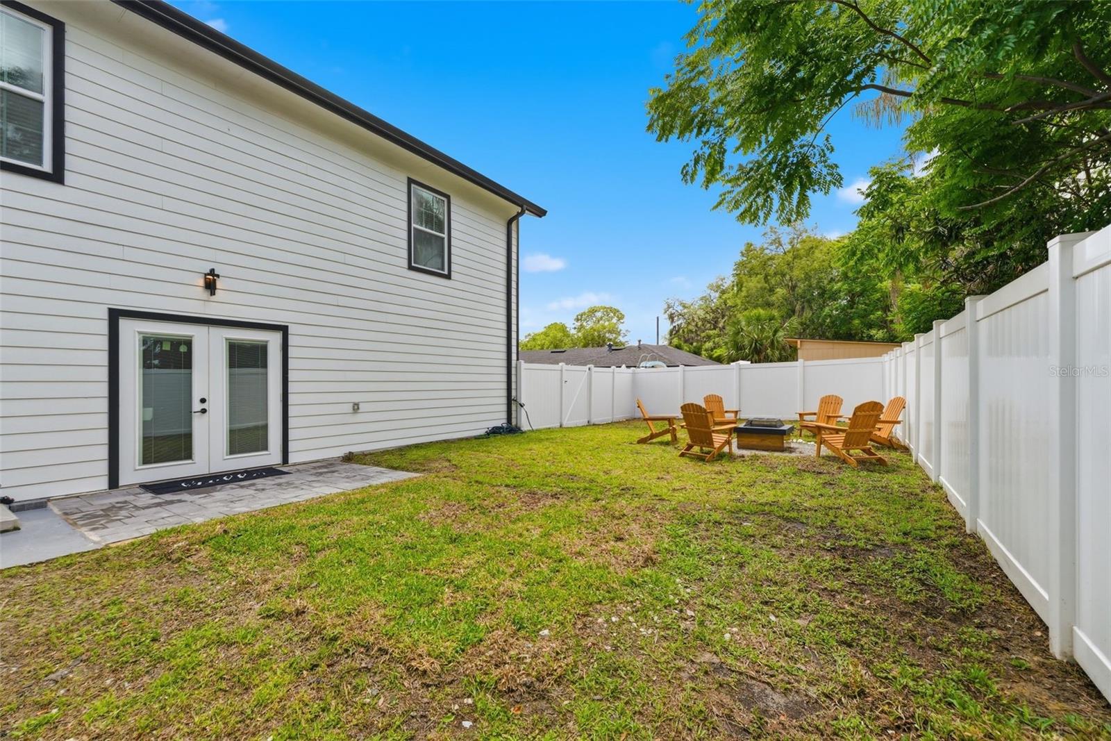 15 E Laurel St Property Photo 54