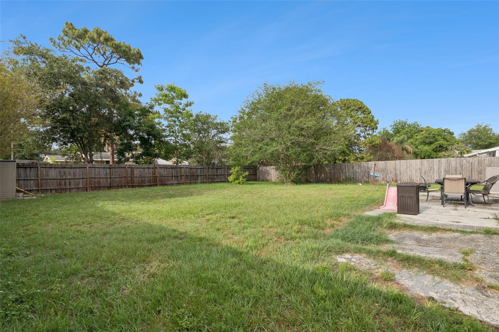 25 W Thrush St Property Photo 20