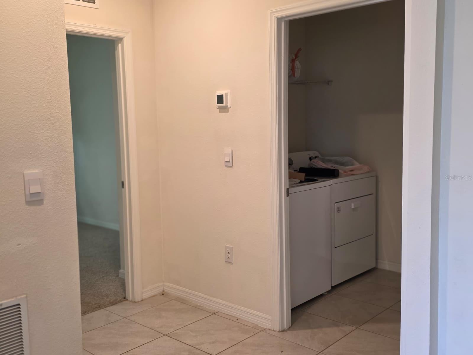3285 Eastgrove Ter Property Photo 5