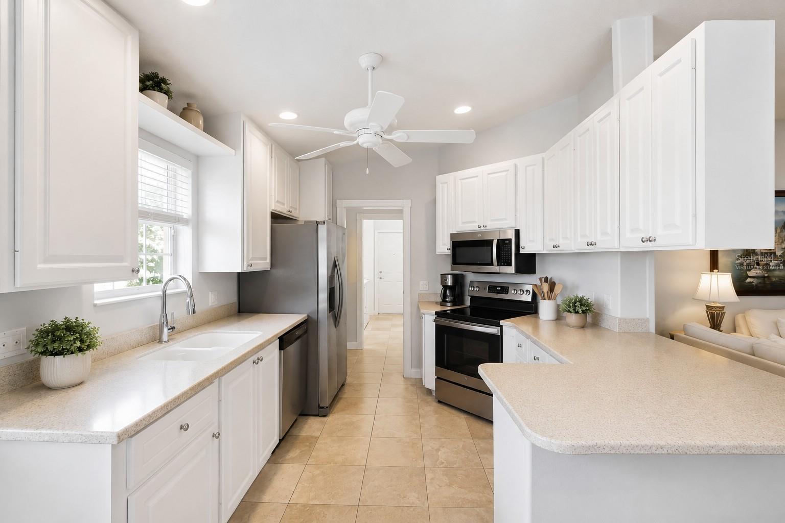 11844 Astilbe Dr Property Photo 8