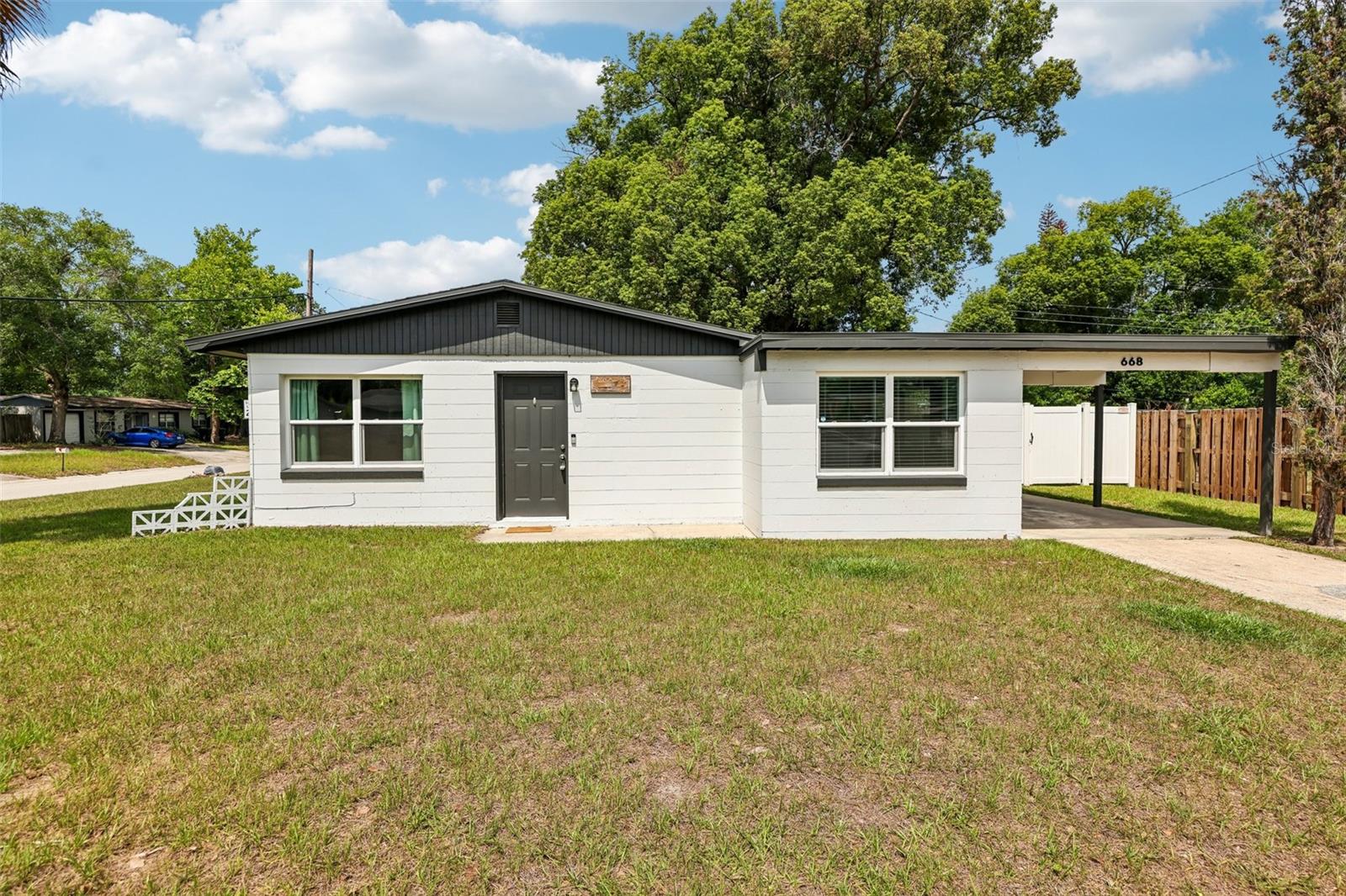 668 Barbuda Way Property Photo 1