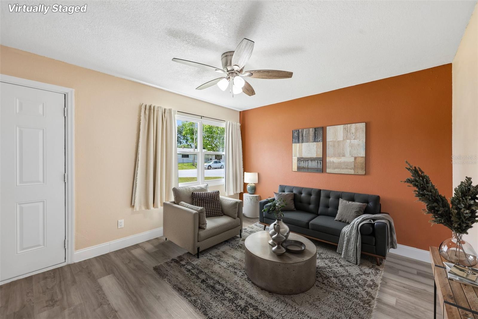 668 Barbuda Way Property Photo 4