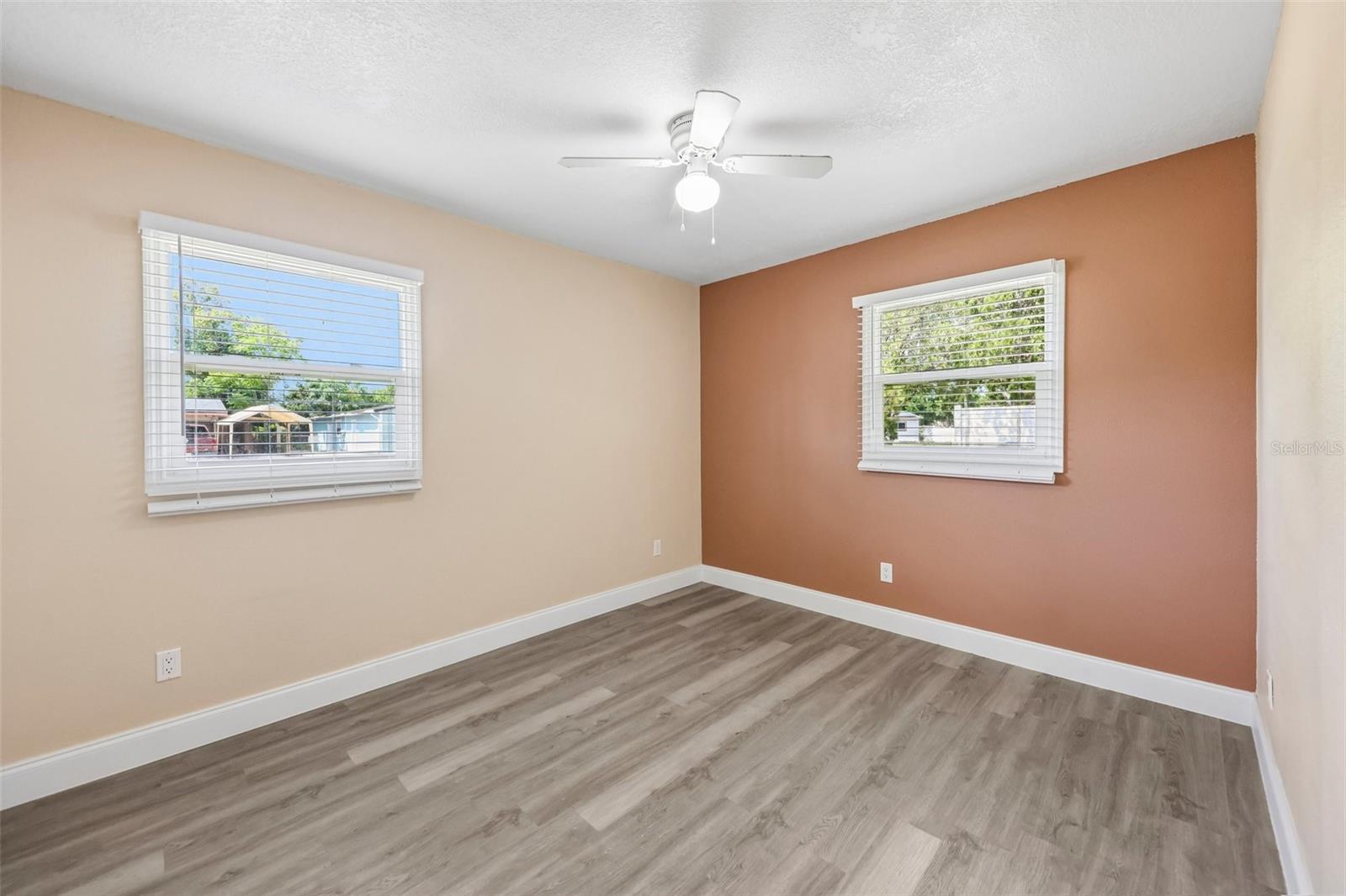 668 Barbuda Way Property Photo 16