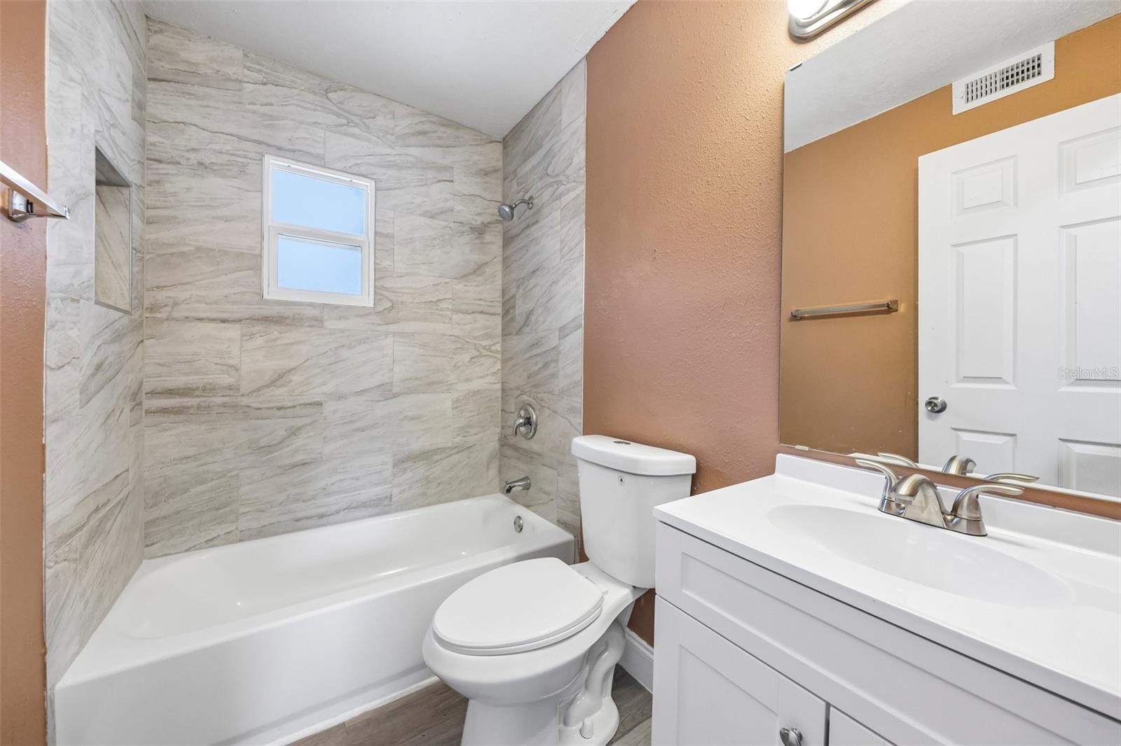 668 Barbuda Way Property Photo 20