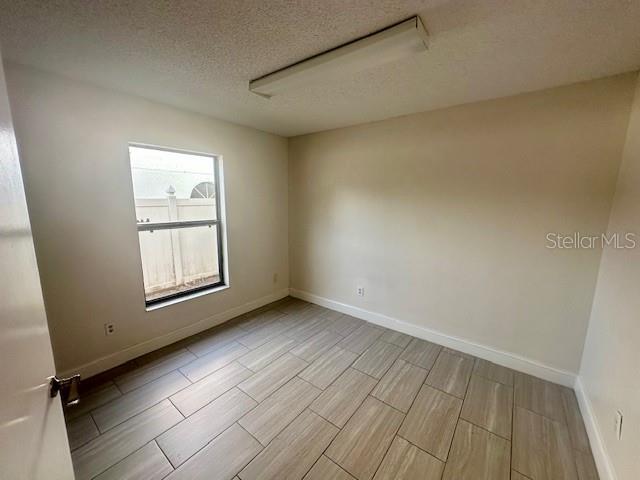 12686 Newfield Dr Property Photo 11