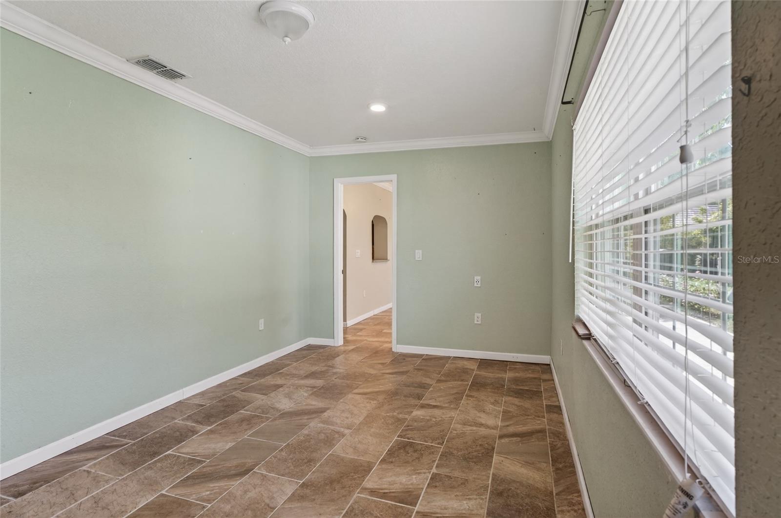 540 W Columbia St Property Photo 3