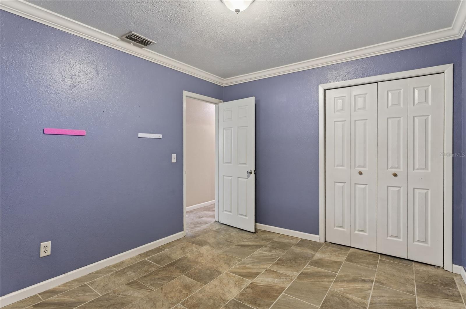540 W Columbia St Property Photo 11